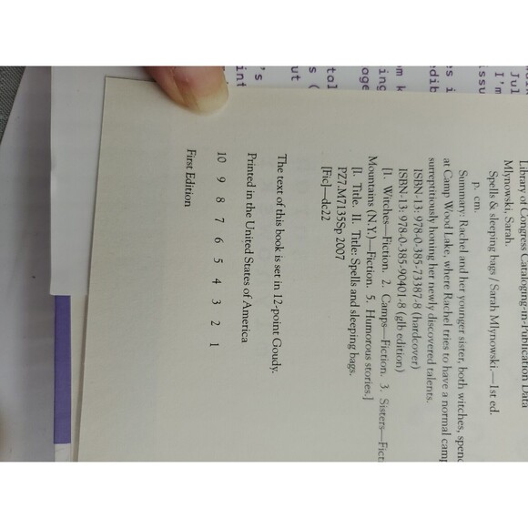 1st Edition Spells &  Sleeping Bags by Sarah Mlynowski Magic in Manhattan Ser. - Picture 9 of 9